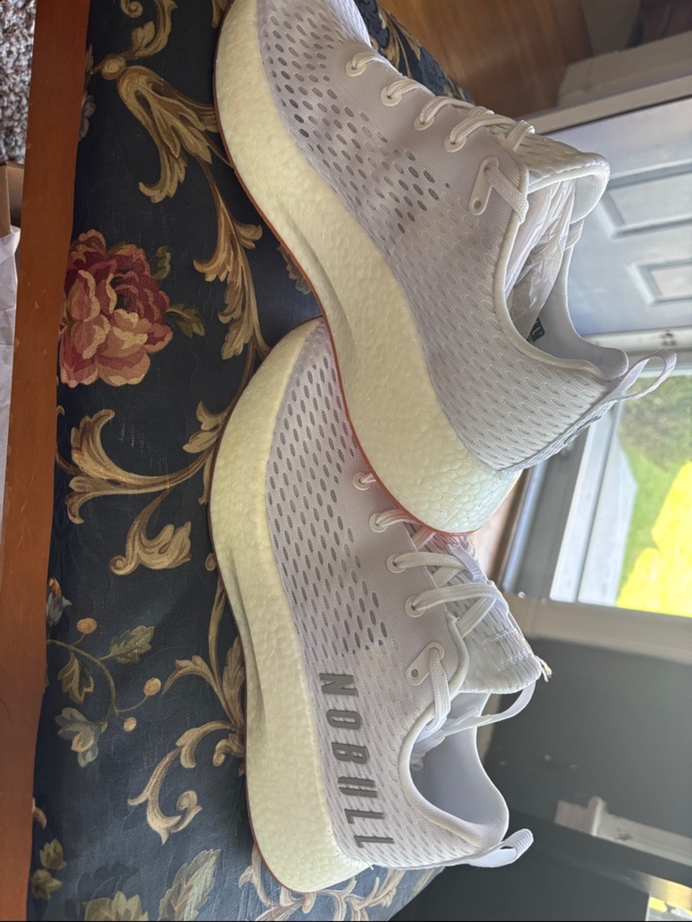 NOBULL Journey Shoes - White NWT never worn, size 10 (44)